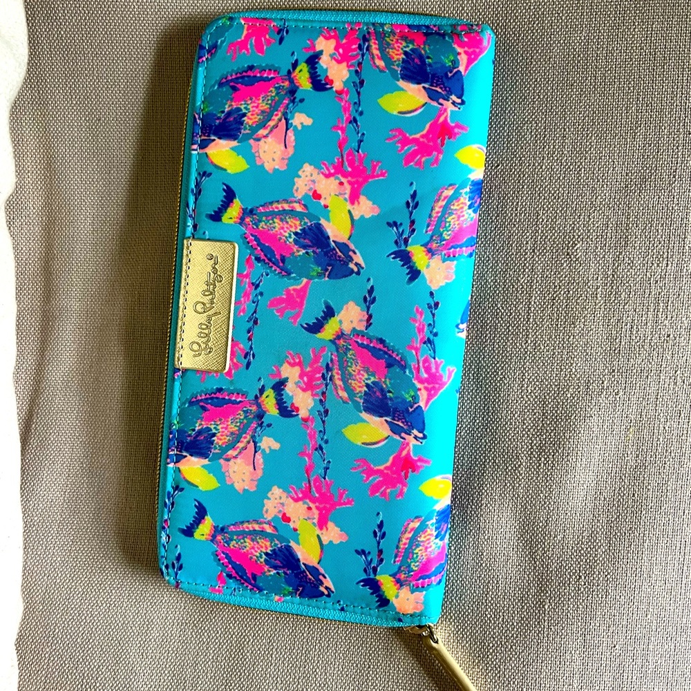 Lilly Pulitzer travel wallet case